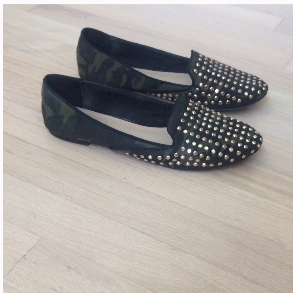 ZARA FLATS